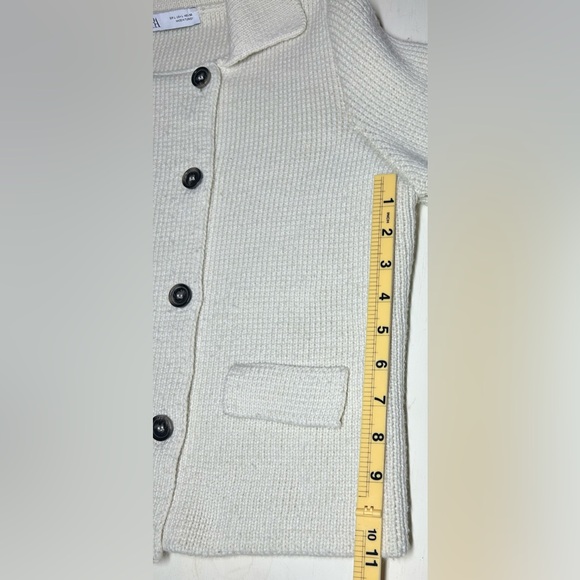 Zara Cream Double-Breasted Chunky Knit  Lapel Sweater Size L - Picture 9 of 11